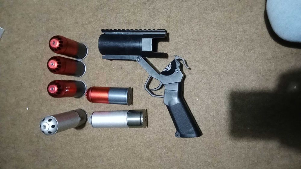 Airsoft lança granadas