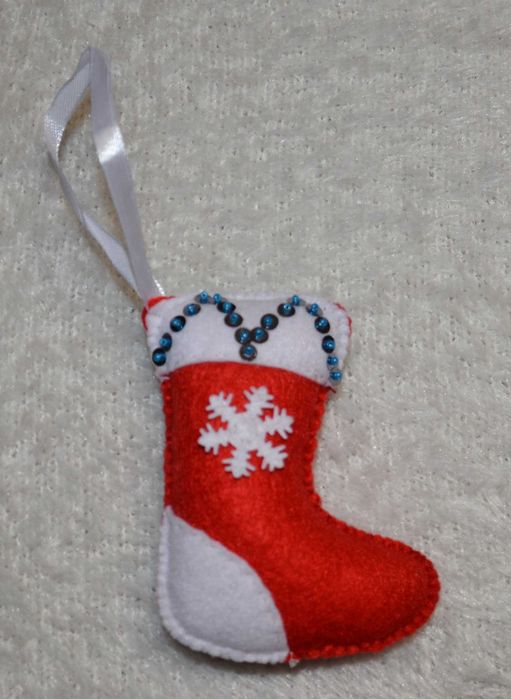 Іграшки з  фетру, підвіски, новорічні прикраси