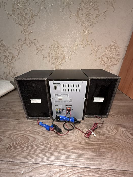 Музыкальный центр Sony CMT-DX400 (DVD/CD/USB/Караоке)
