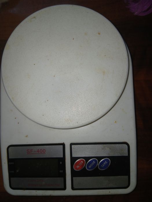 Продам весы SF-400