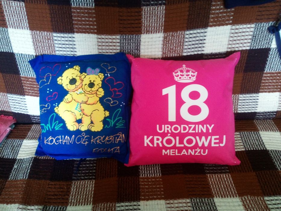 7. Poduszki dekoracyjne.