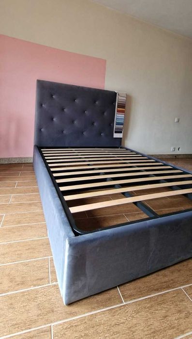 Camas De Casal Estofadas Top de Gama 190x140m Estrado Incluído 199€ !!