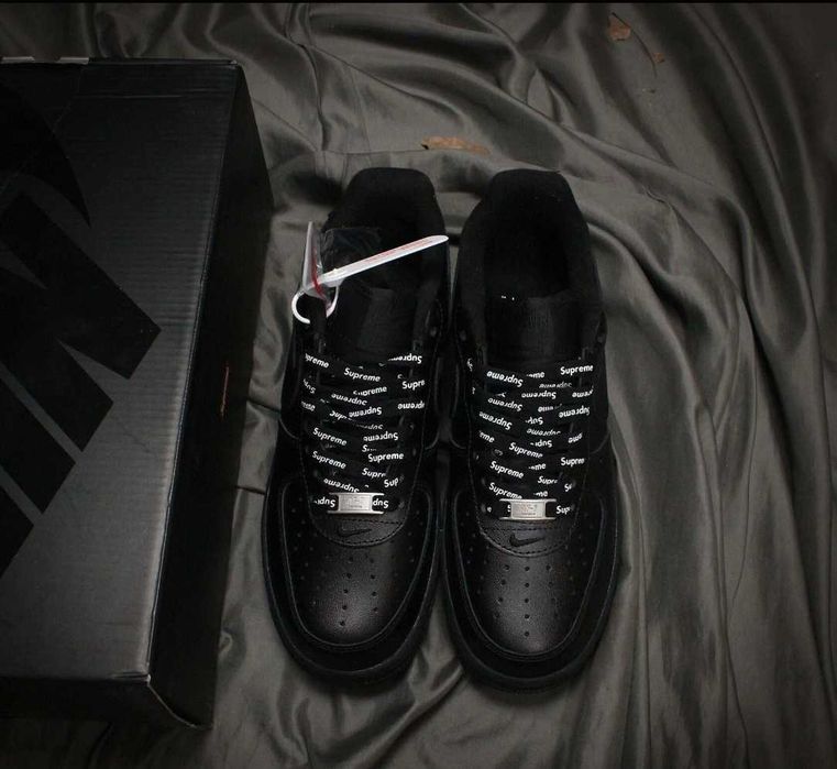 Air Force 1 Low Supreme Czarny R.42