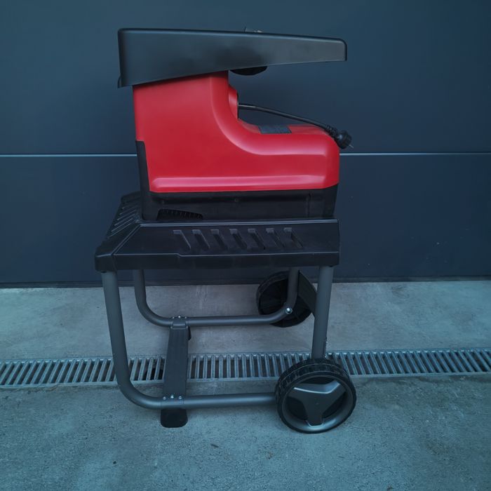 Rozdrabniacz do gałęzi Einhell GC-RB 60 CB  2800 W