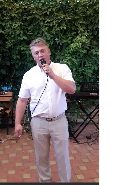 Музичний супровід Вашого свята.  Ненав'язливий конферанс.