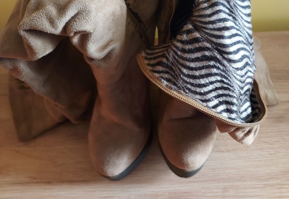 Kozaki wysokie na platformie