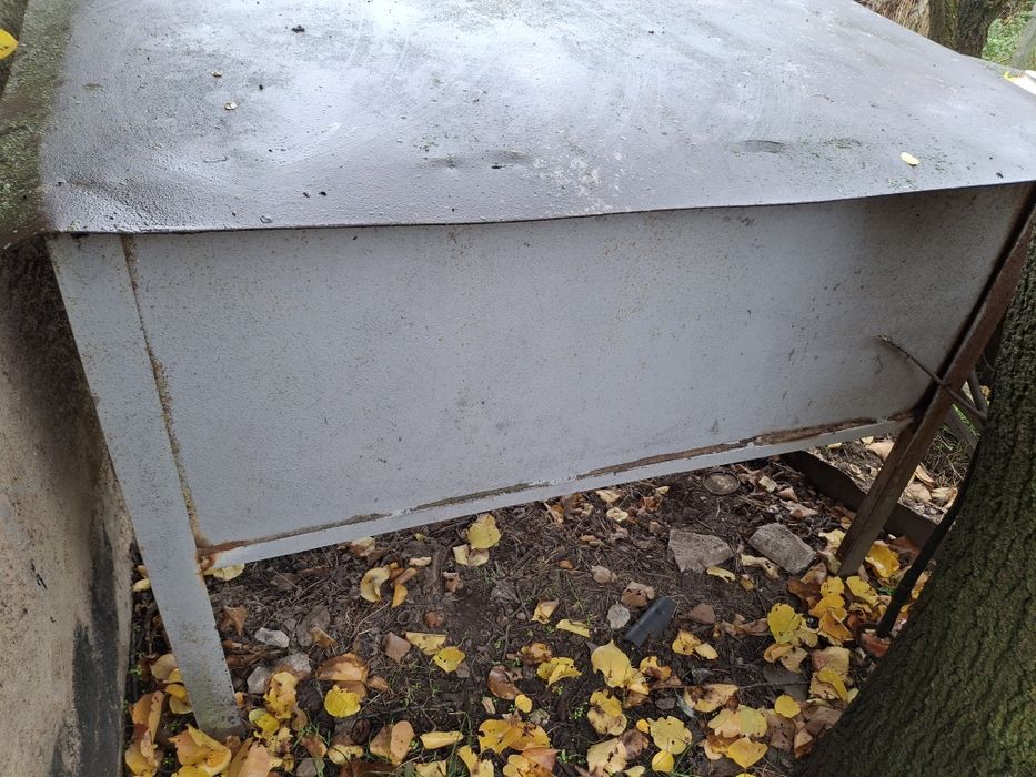 Металева клітка для кролів