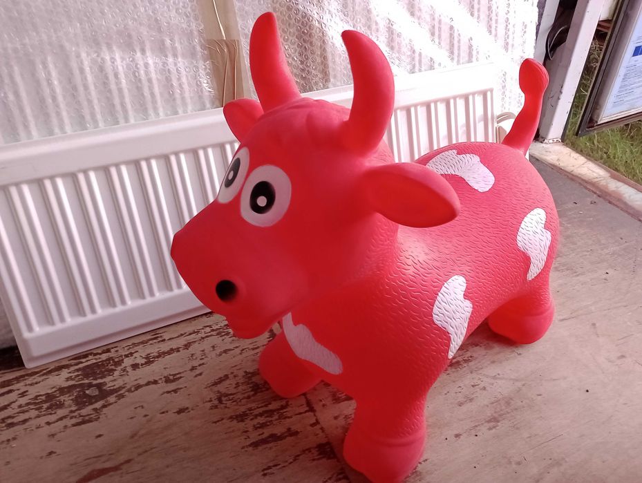 Krowa skoczek czerwona