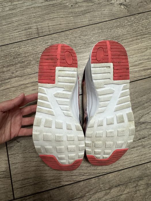 Жіночі літні кросівки розмір 38