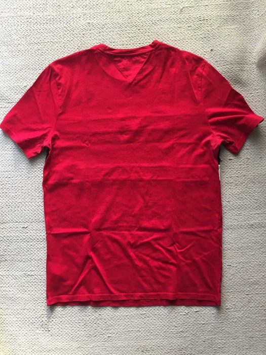 T-Shirt -- Tommy Hilfiger -- Tam. L  ( Unisexo )