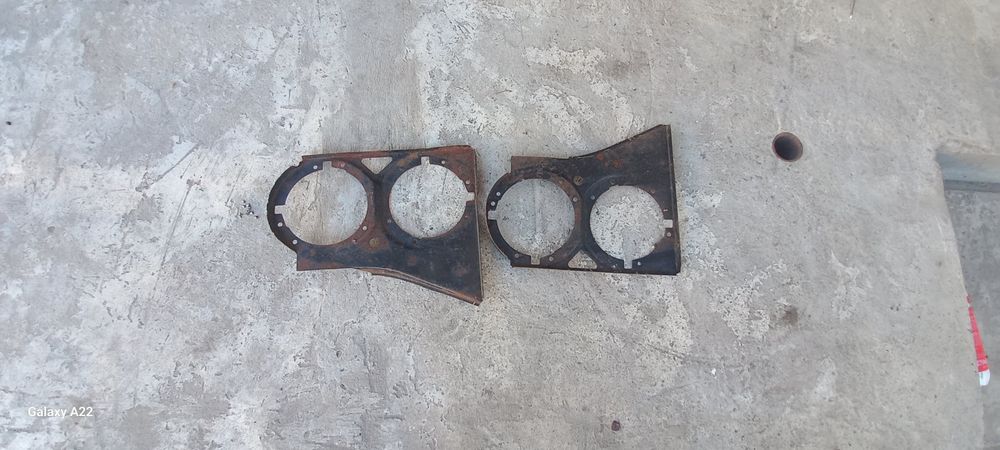 Кожухи фар ВАЗ 2103-06