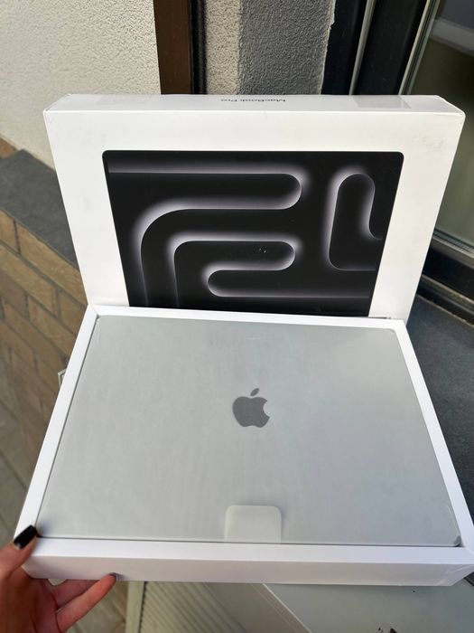 Open box macbook pro 16 M4 pro 24/512Gb. (Silver)