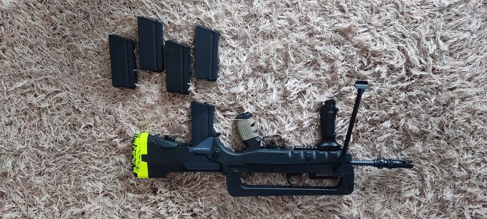 FAMAS F1 _ EVO Cybergun