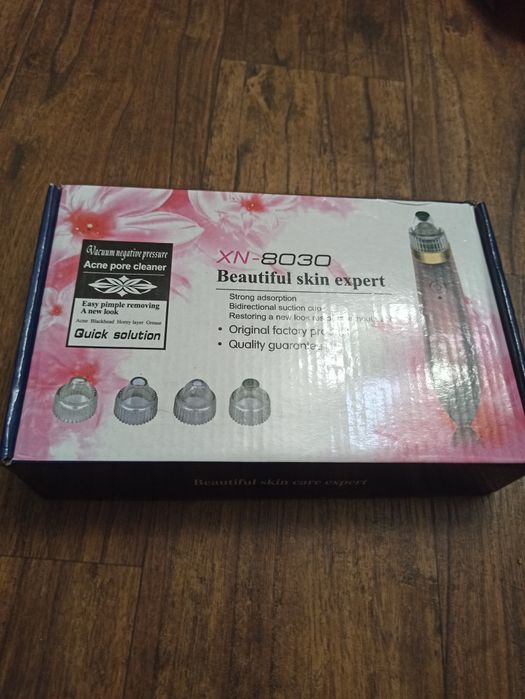 Вакуумний апарат для чищення обличчя Beauty Skin Care Specialist XN-80