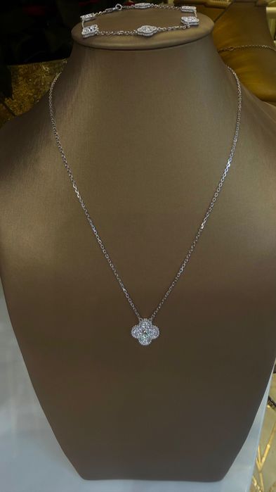 Naszyjnik z diamentami naturalnymi 0.40 CT