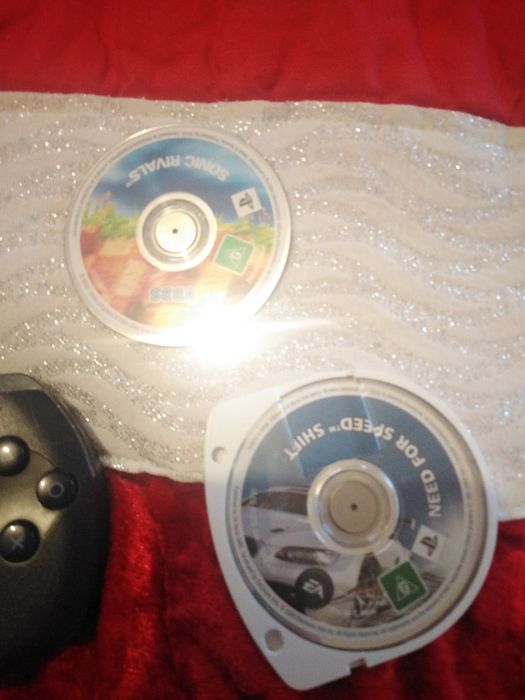 PSP  consola portátil com 2 jogos