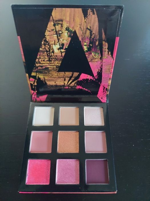 Paletka 9 cieni Avon Ultra Colour Roses