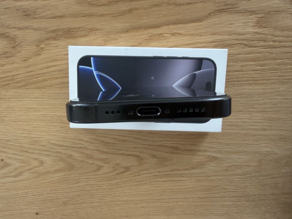 Iphone 16 pro, 256gb, bateria 99%