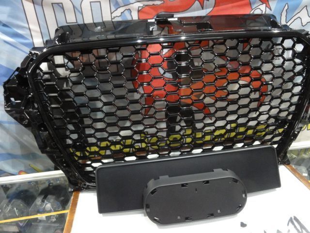 Grelha frontal audi a3 8V 12-16 HATCHBACK / LIMOUSINE / CABRIO, RS3 LOOK preto brilhante