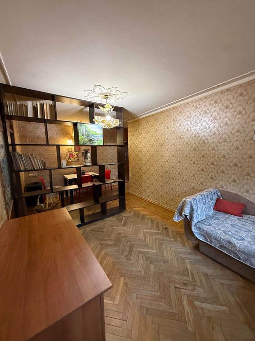 В продаже 3-х ком. кв. на Черемушках, классный этаж и локация!