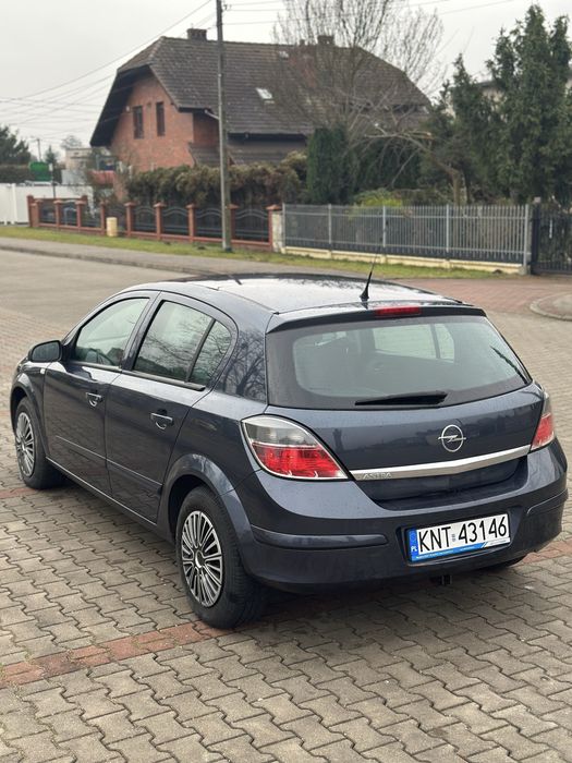 Opel Astra H 1.4/90km  •2Komplety Opon• HAK |Klima| *Zdrowa* ZADBANA