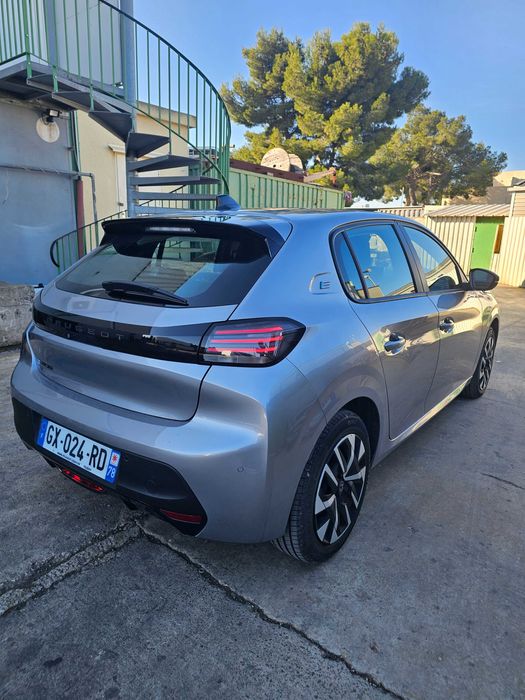 Peugeot e-208 ii 54kWh 156cv Active Business