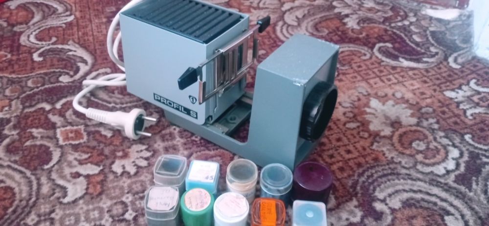 Klisze 8 sztuk do rzutnik wraz z rzutnikiem Profil s