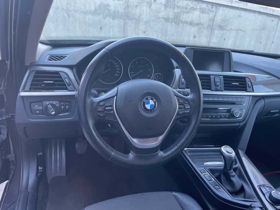 BMW 320d carrinha foto 5