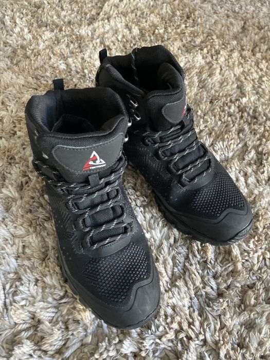 взуття в ідеальному стані