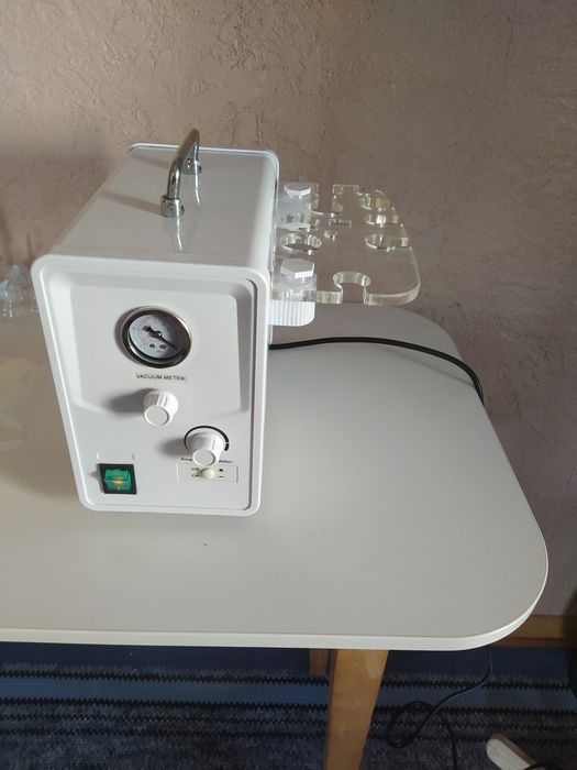 Апарат для вакуумного масажу