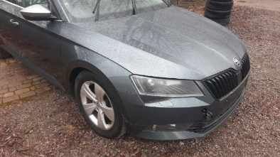 Skoda Superb 3 III 16r. LF7Y Maska Błotnik Zderzak Drzwi Ćwiartka Lamp