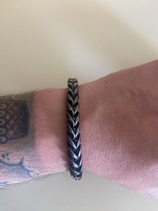 Pulseira em aço preto
