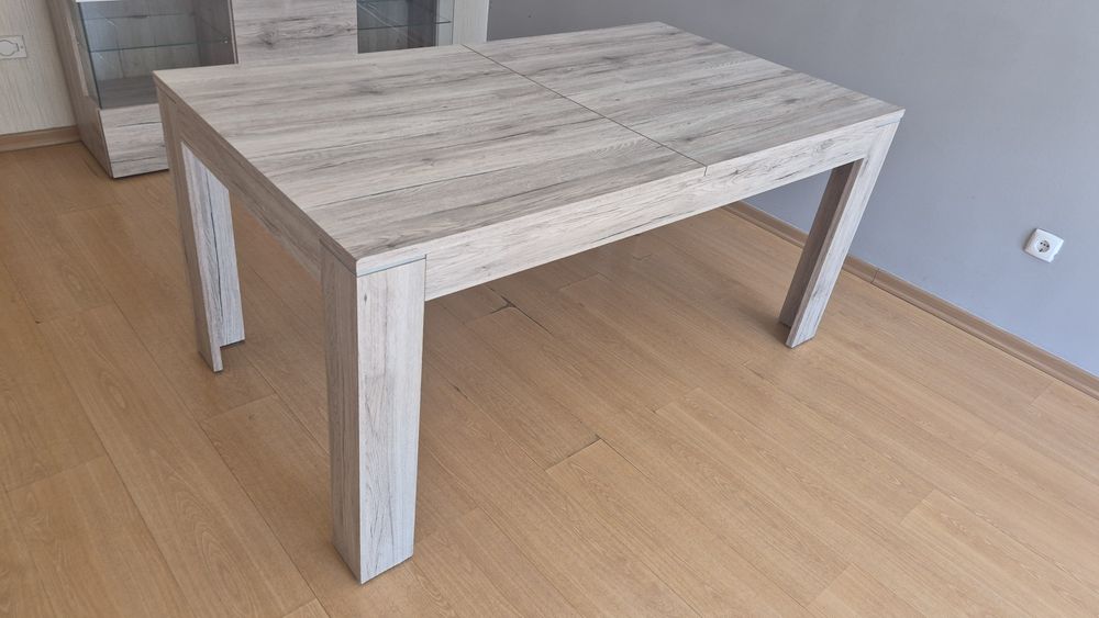 VENDO Conjunto de Móveis e Mesa de sala