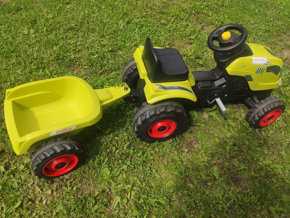 Smoby traktor na pedały z przyczepką