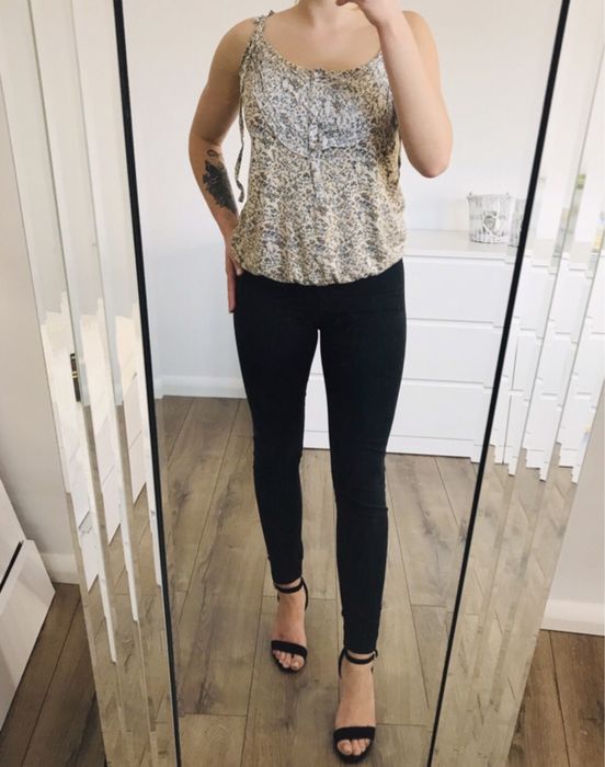 Wiązana bluzka w kwiaty na ramiączkach H&M 38 (M)