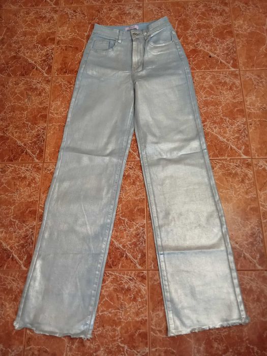 boné de senhora novo na embalagem L+ camisolas + calça Cinza