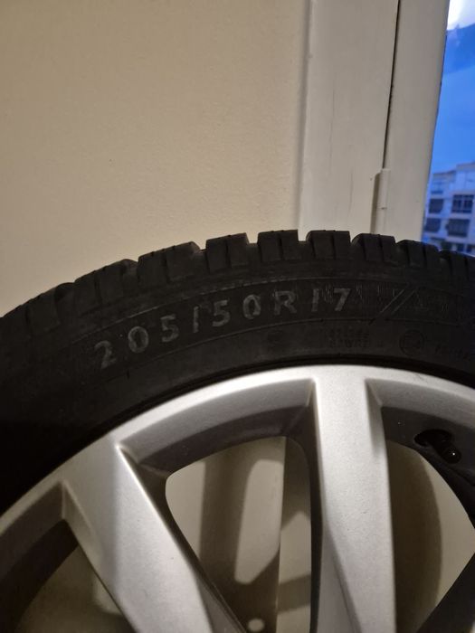 4x Pneus + jantes vw golf tamanho 205/50 R17 NOVOS