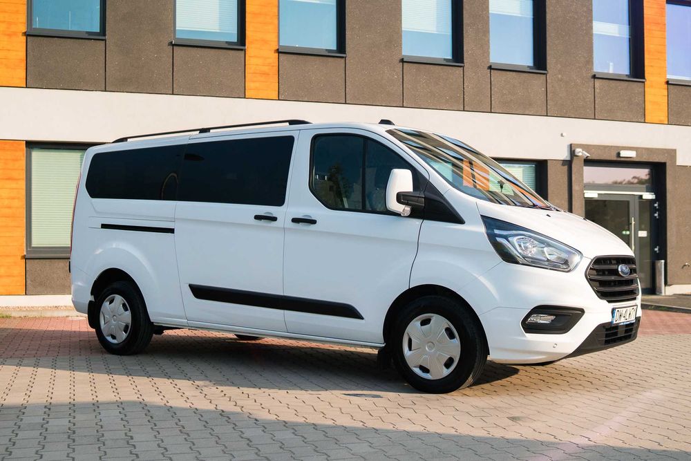Wynajem wypożyczalnia busów busa 9-osobowego automat nowe