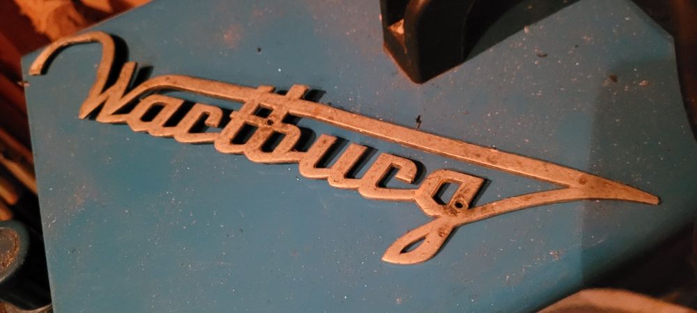 Wartburg emblemat auta