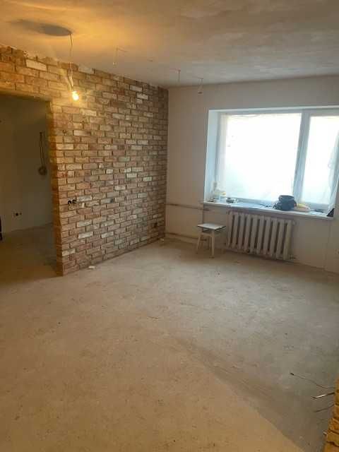 продаж  приміщення  під офіс чи магазин по проспекту Волі 62