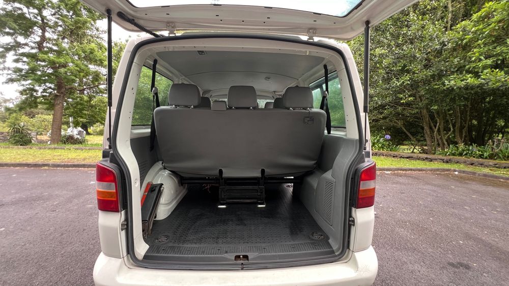 Volkswagen Transporter 1.9 TDI, 9 Lugares, Ar Condicionado Dianteiro e Traseiro, IPO até 02/2027