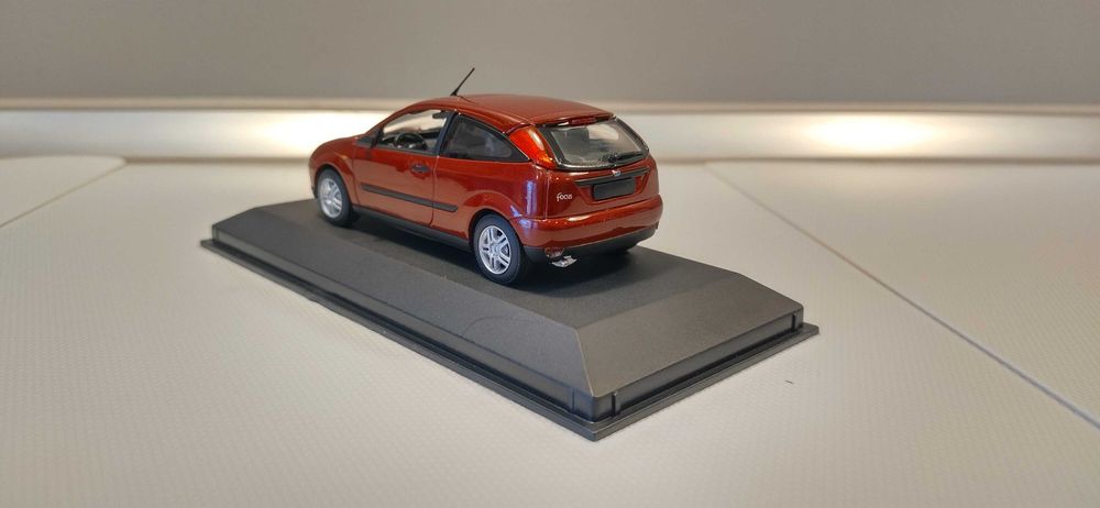 Ford Focus 3D 1:43 Minichamps