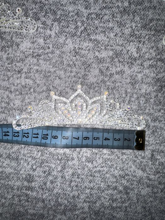 Корона на гульку / пучек для художественной гимнастики