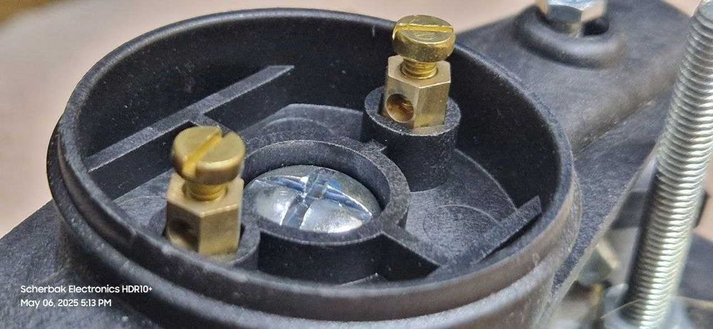 антенные крепления (центральное) для элементов диполя