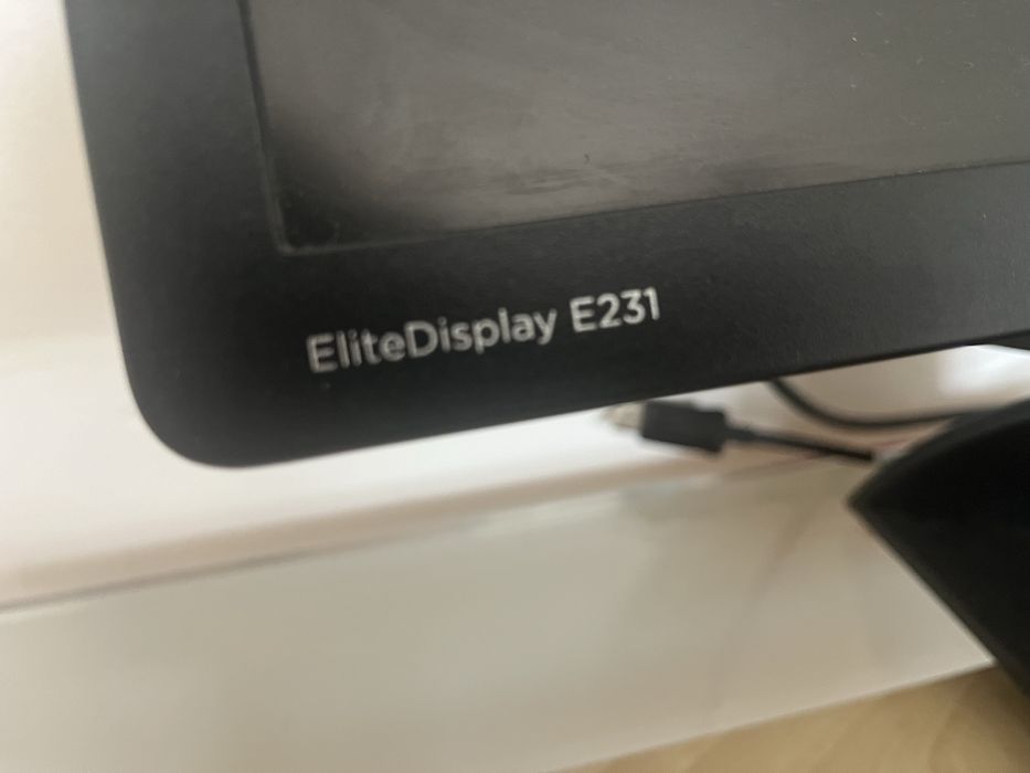 Monitor HP EliteDisplay E231