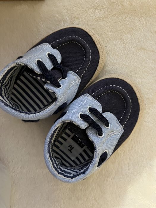 Обувь на малышей 3-6 мес