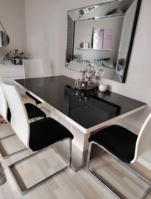 Stół szklany blat z krzesłami Glamour