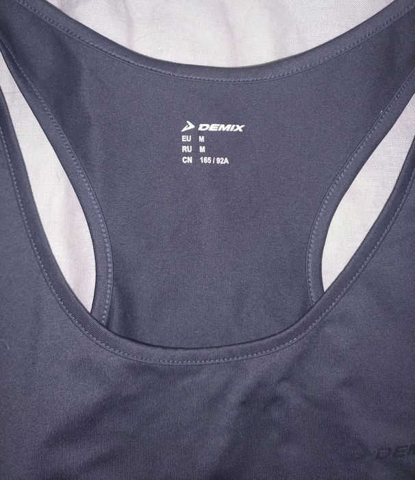 Майка demix. Размер м, пересылаю. Олх доставки нет