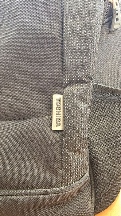 Mochila para portátil até 21" – Toshiba – Impecável64738600276609123