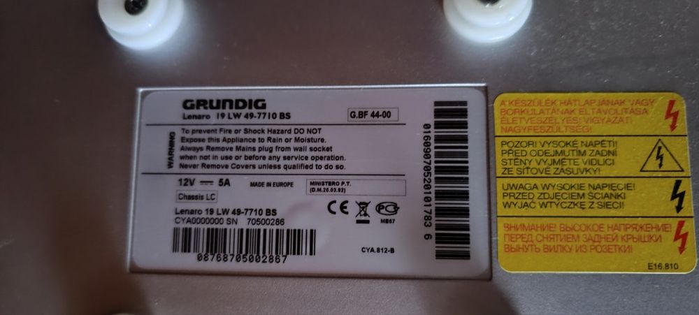 TV Grundig Lenaro 19 LW para peças